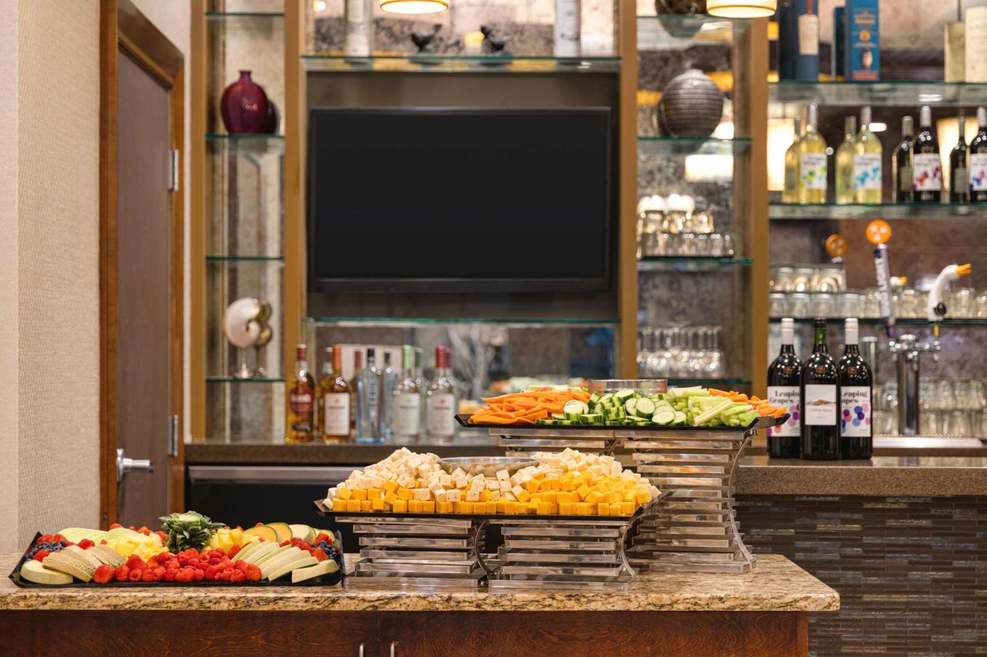 Embassy Suites Chattanooga Hamilton Place Екстер'єр фото