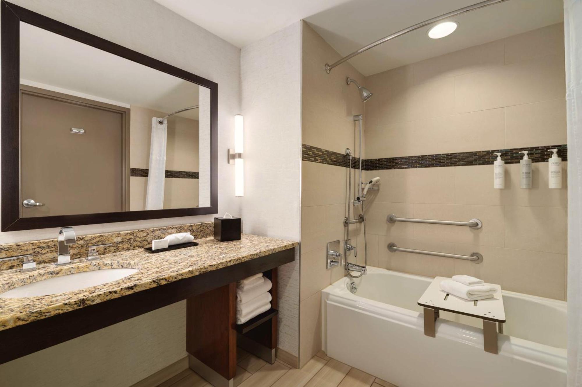 Embassy Suites Chattanooga Hamilton Place Екстер'єр фото