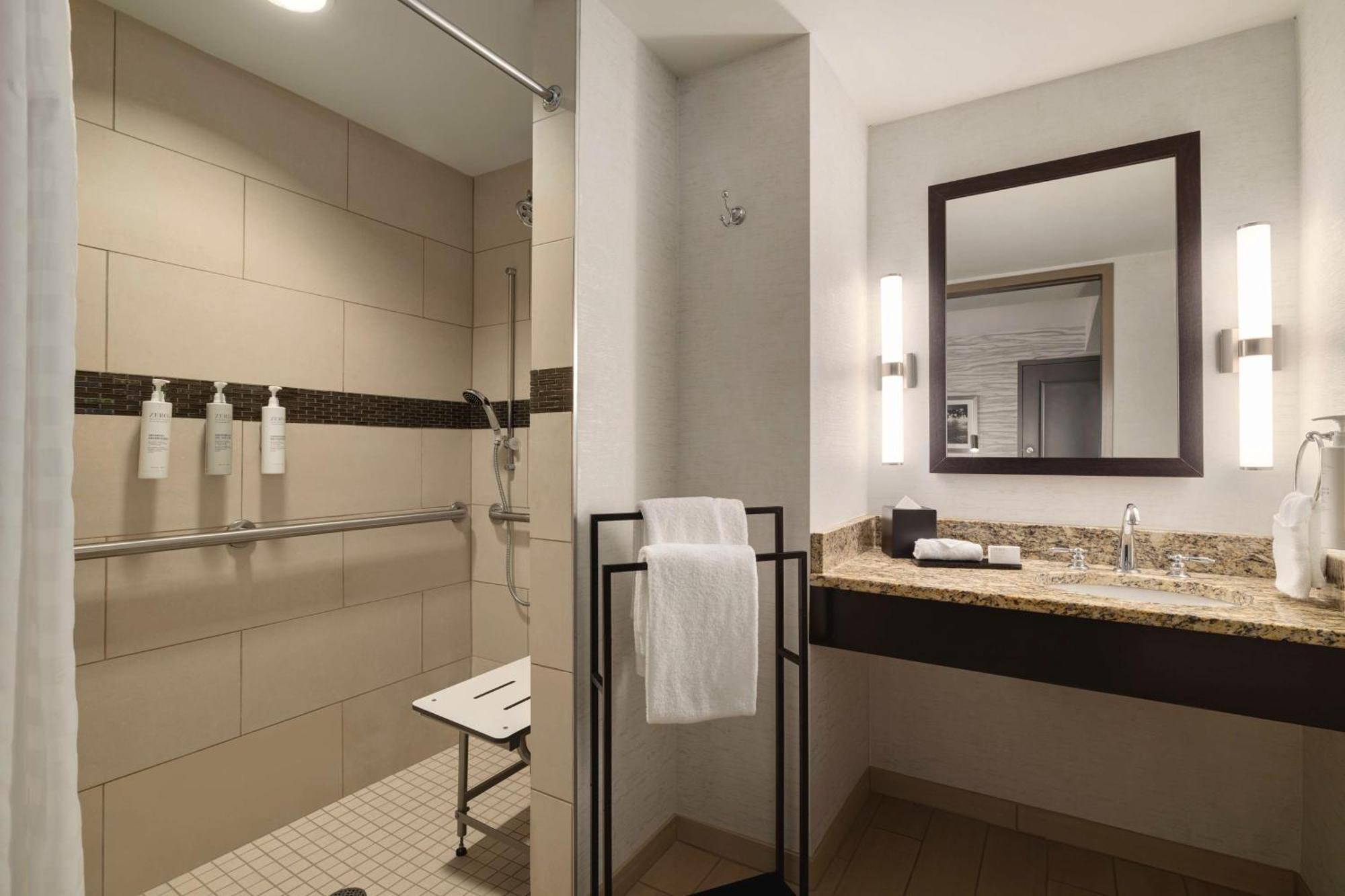 Embassy Suites Chattanooga Hamilton Place Екстер'єр фото