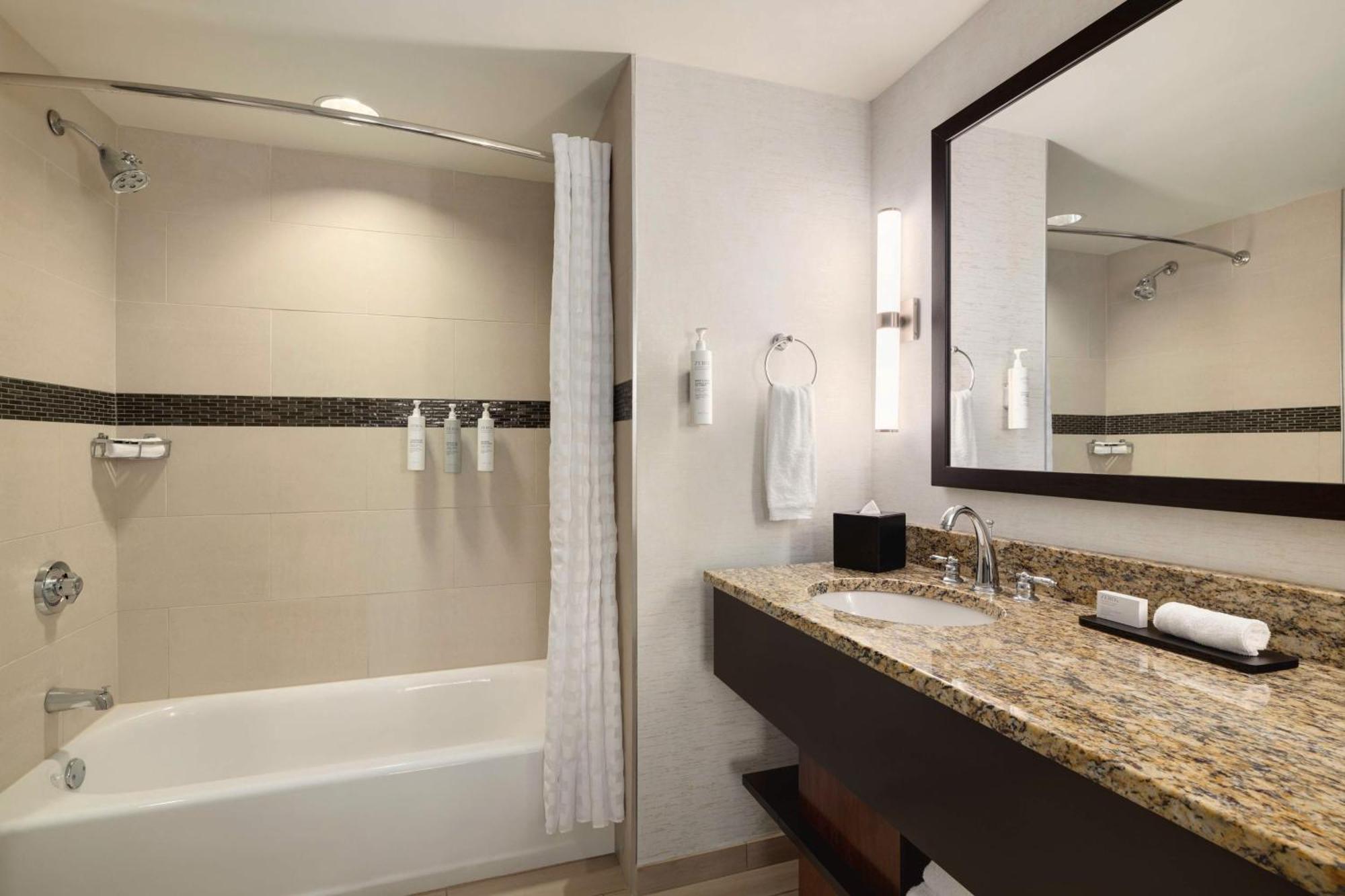 Embassy Suites Chattanooga Hamilton Place Екстер'єр фото