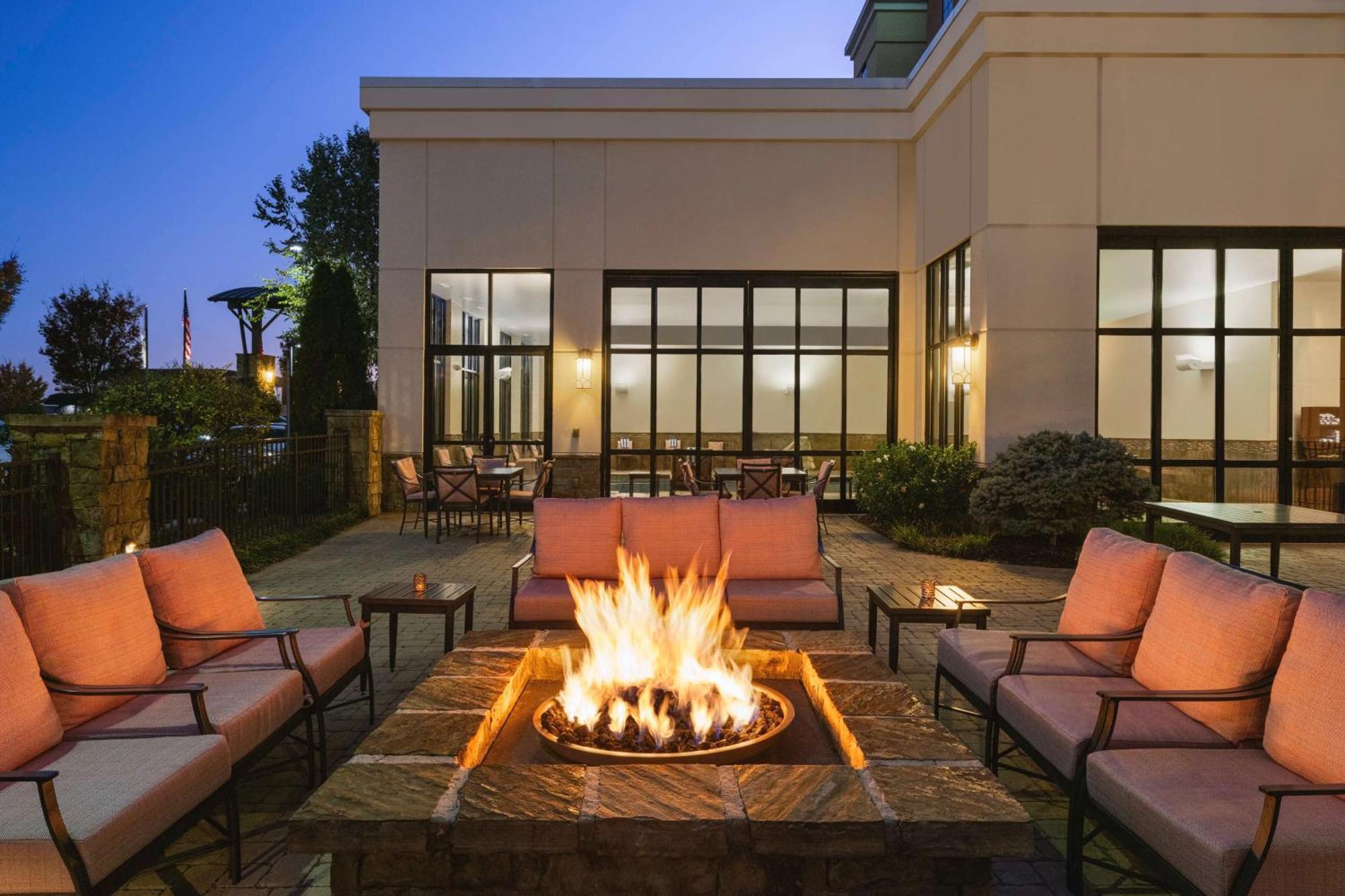 Embassy Suites Chattanooga Hamilton Place Екстер'єр фото