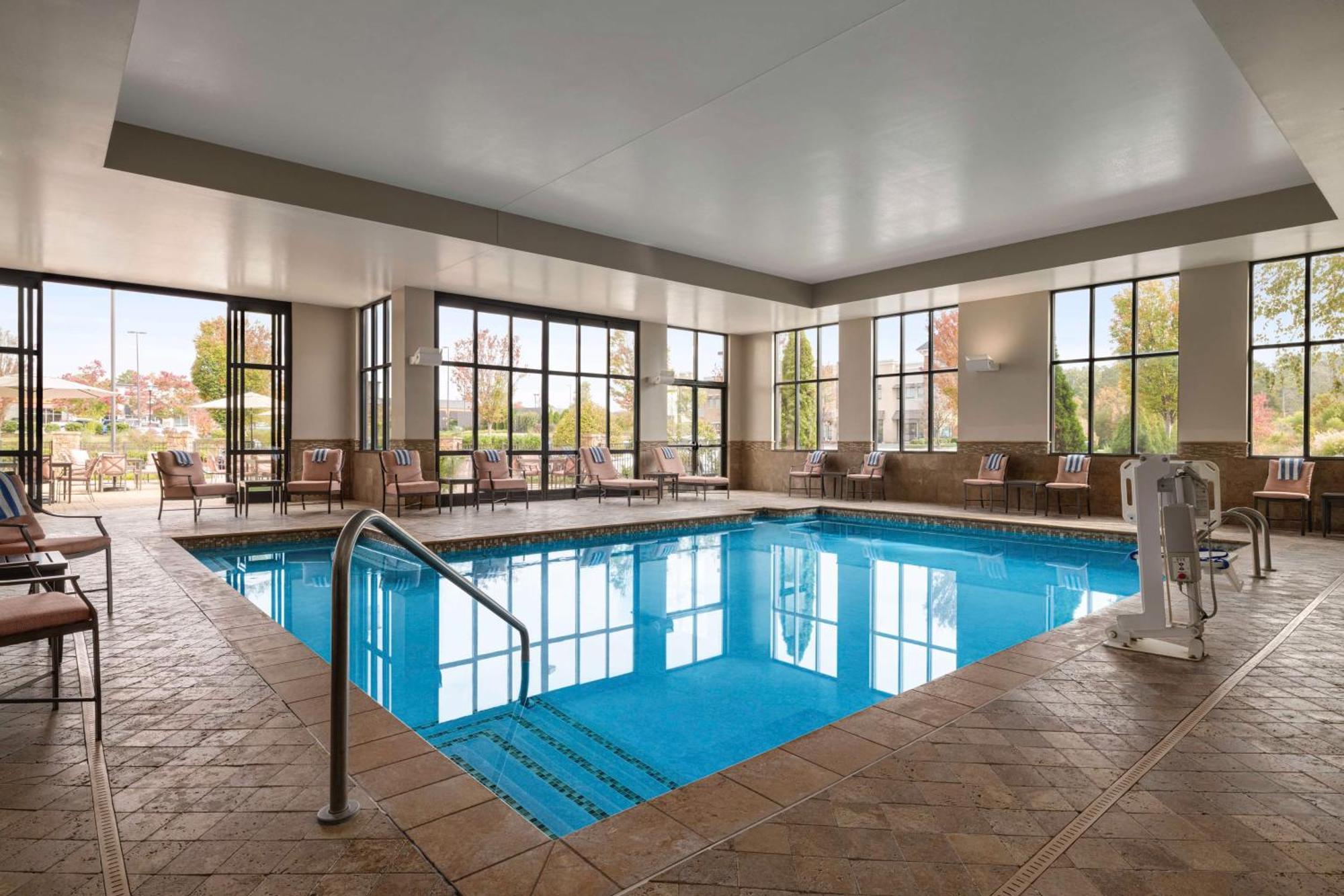 Embassy Suites Chattanooga Hamilton Place Екстер'єр фото